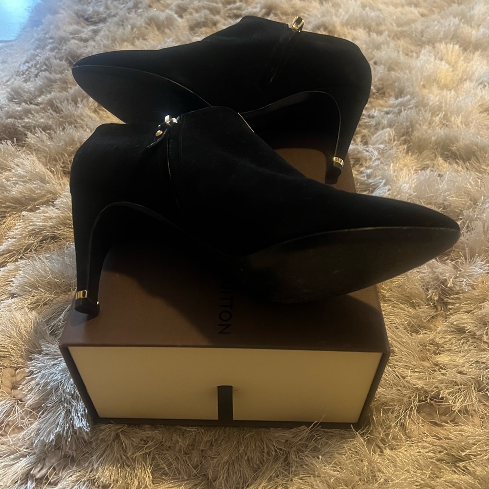 Mid suede ankle heel - Picture 2 of 3